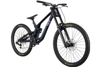 Rower GT Bicycles Fury Carbon Zjazdowy FR DH Zjazdówka na karbonowej ramie