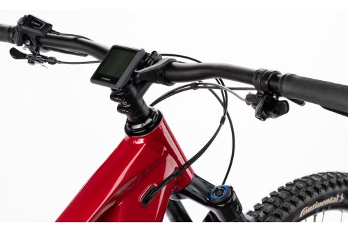 Ghost E-ASX Essential HIGH 2025 – hamulce Tektro HD-M535 4-tłoczkowe z tarczami 203 mm