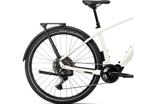 Rower elektryczny miejski trekkingowy miejski do jazdy na wycieczki po mieście po szutrach drogach polnych Orbea KEMEN TOUR 10 7