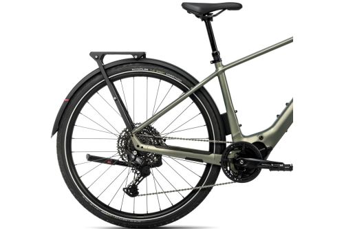 Rower elektryczny miejski trekkingowy miejski do jazdy na wycieczki po mieście po szutrach drogach polnych Orbea KEMEN TOUR 10 11