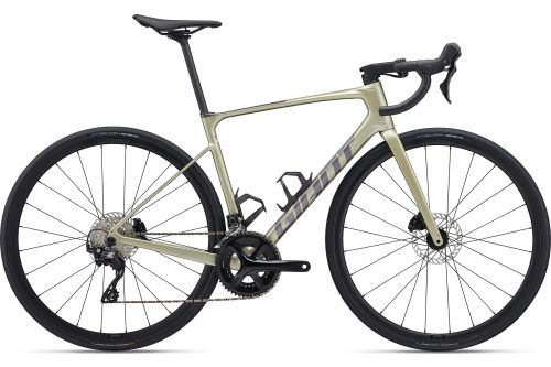 Rower-szosowy-Giant-Defy-Advanced-2-1