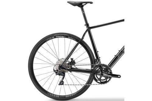 Rower szosowy Fuji Sportif 1.1 Disc 105